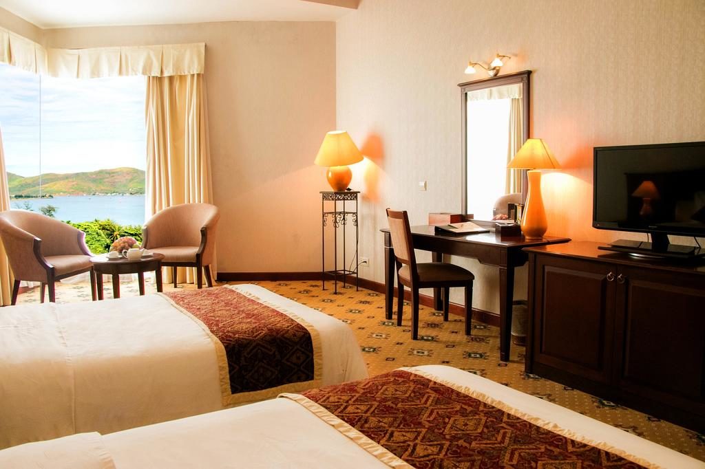 Combo 3N2Đ Sài Gòn Quy Nhơn Hotel 4* + Vé máy bay khứ hồi