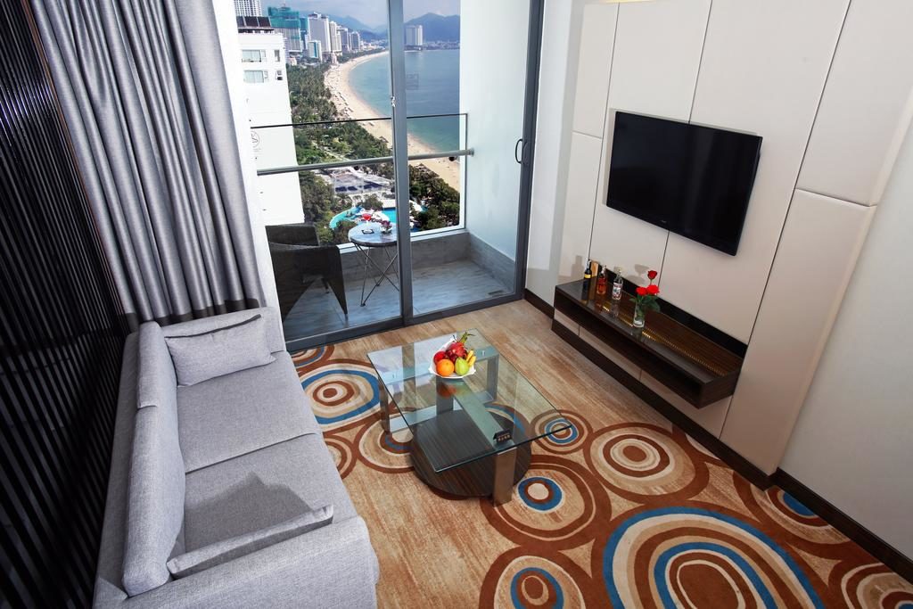 Combo 3N2Đ Queen Ann Nha Trang Hotel 5* + Vé máy bay khứ hồi