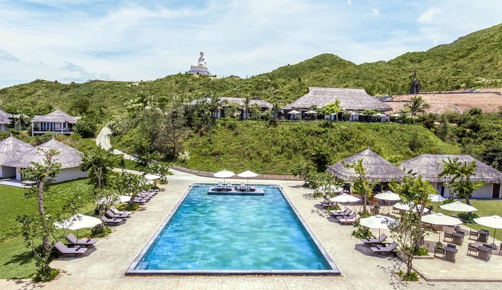 Combo 3N2Đ Crown Retreat Quy Nhơn 5* + Vé máy bay khứ hồi