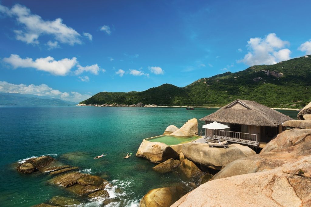 Voucher 3N2Đ Six Senses Ninh Van Bay + Vé máy bay khứ hồi