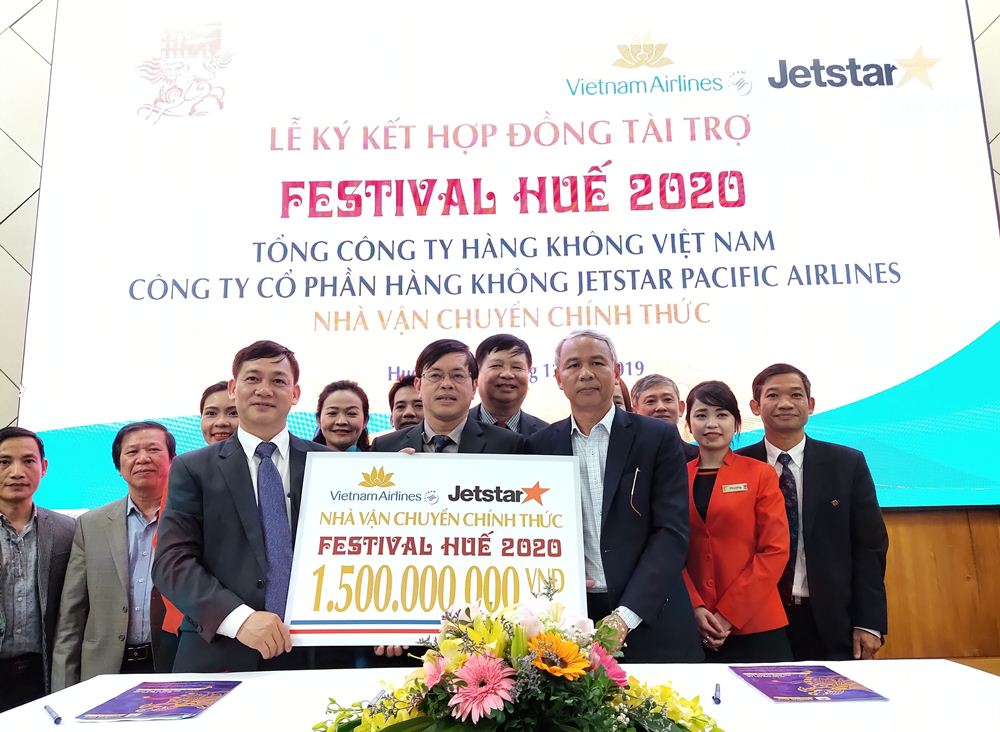 Vietnam Airlines và Jetstar Pacific là nhà vận chuyển chính thức của Festival Huế 2020