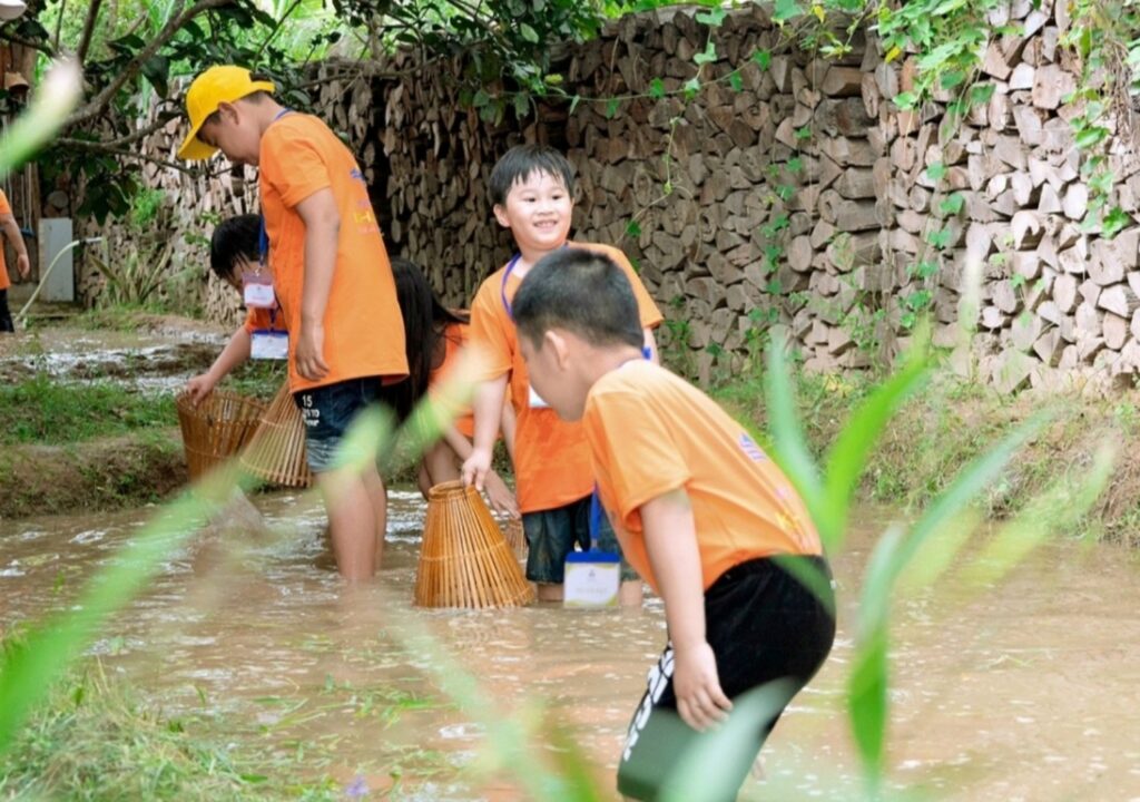 Tour Trải Nghiệm Thực Tế - Giáo Dục Kỹ Năng Sống | Savingbooking.com