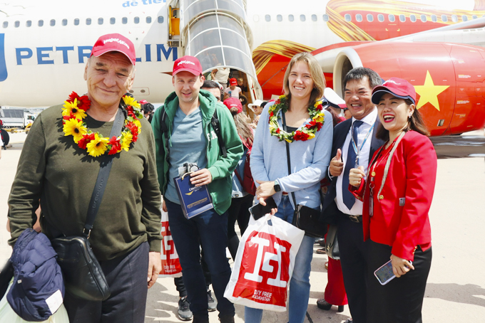 Du lịch Nha Trang đón đoàn du khách Kazakhtan