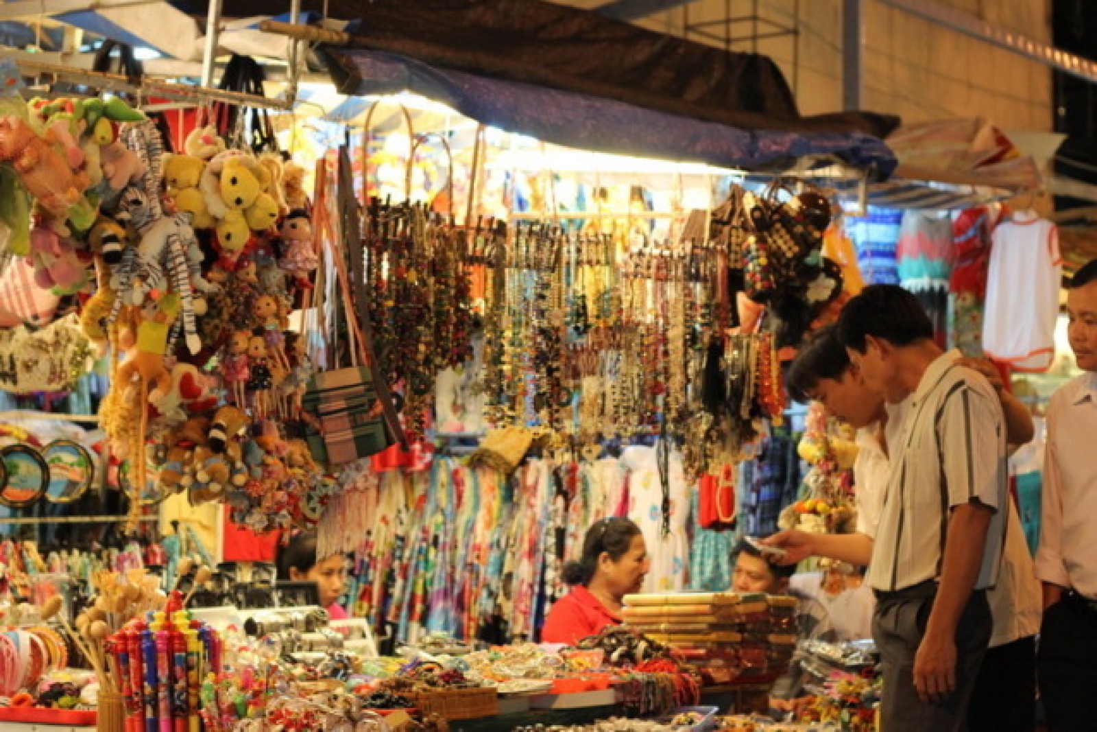 Chợ đêm Nha Trang có gì hấp dẫn