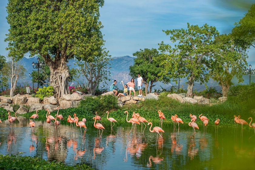 Khu King's Garden tại VinWonders Nha Trang